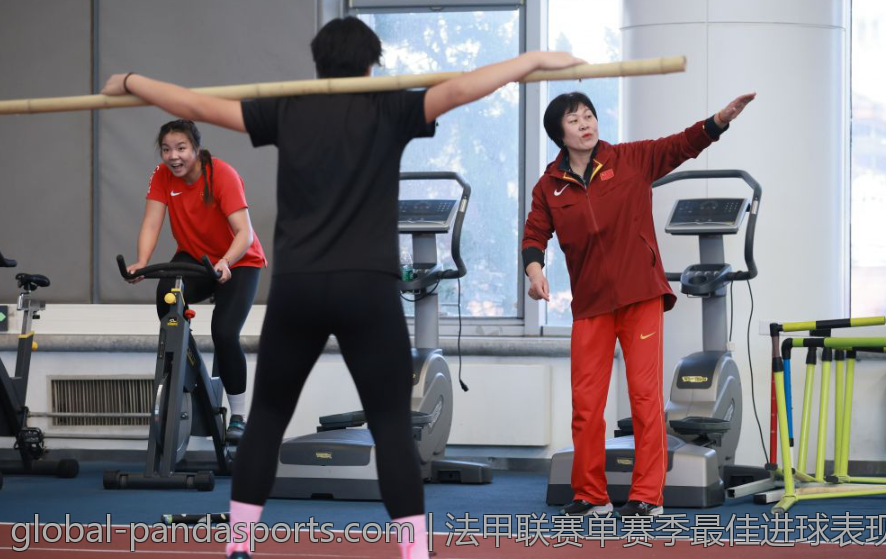 法甲联赛单赛季最佳进球表现排行榜